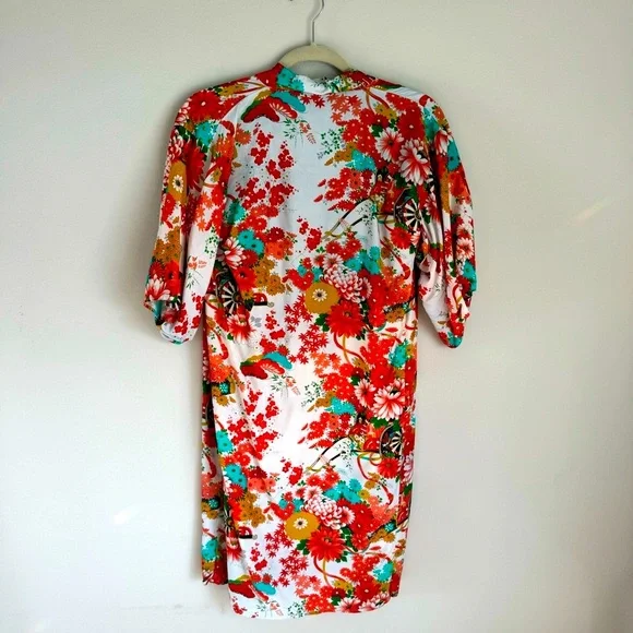 Vintage Japanese Floral Kimono Robe | Size 40 | Made in Japan - Picture 6 of 9